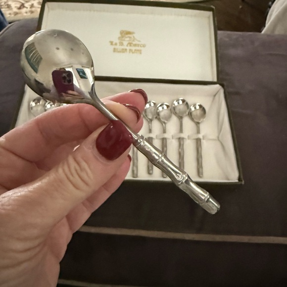Silver Plate Spoon Set - Picture 4 of 7